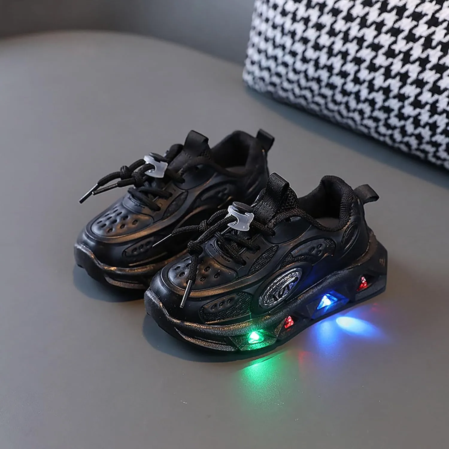 Toddler Baby Fashion LED Light Shoes Kids Boys Girls Non Slip Breathable Wide Mesh Sneakers Flashing Sports Shoes